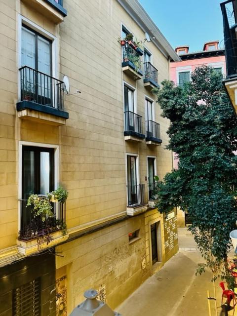 Punta Me Suites Next To Gran Via Madrid Exterior photo
